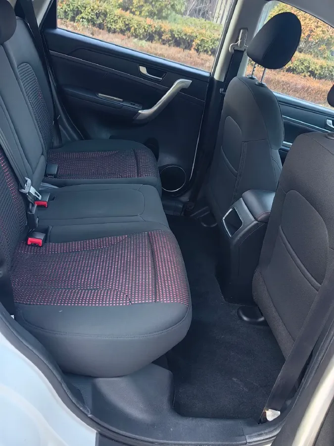 2018 Haval M6 1.5T 150HP L4 7DCT,autocango,china used car exporter,china ev exporter,chinese used car exporter,chinese used ev exporter