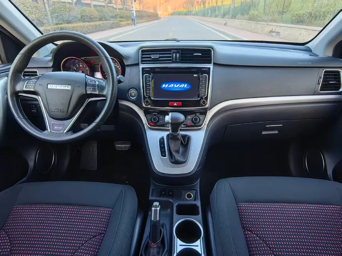 2018 Haval M6 1.5T 150HP L4 7DCT,autocango,china used car exporter,china ev exporter,chinese used car exporter,chinese used ev exporter