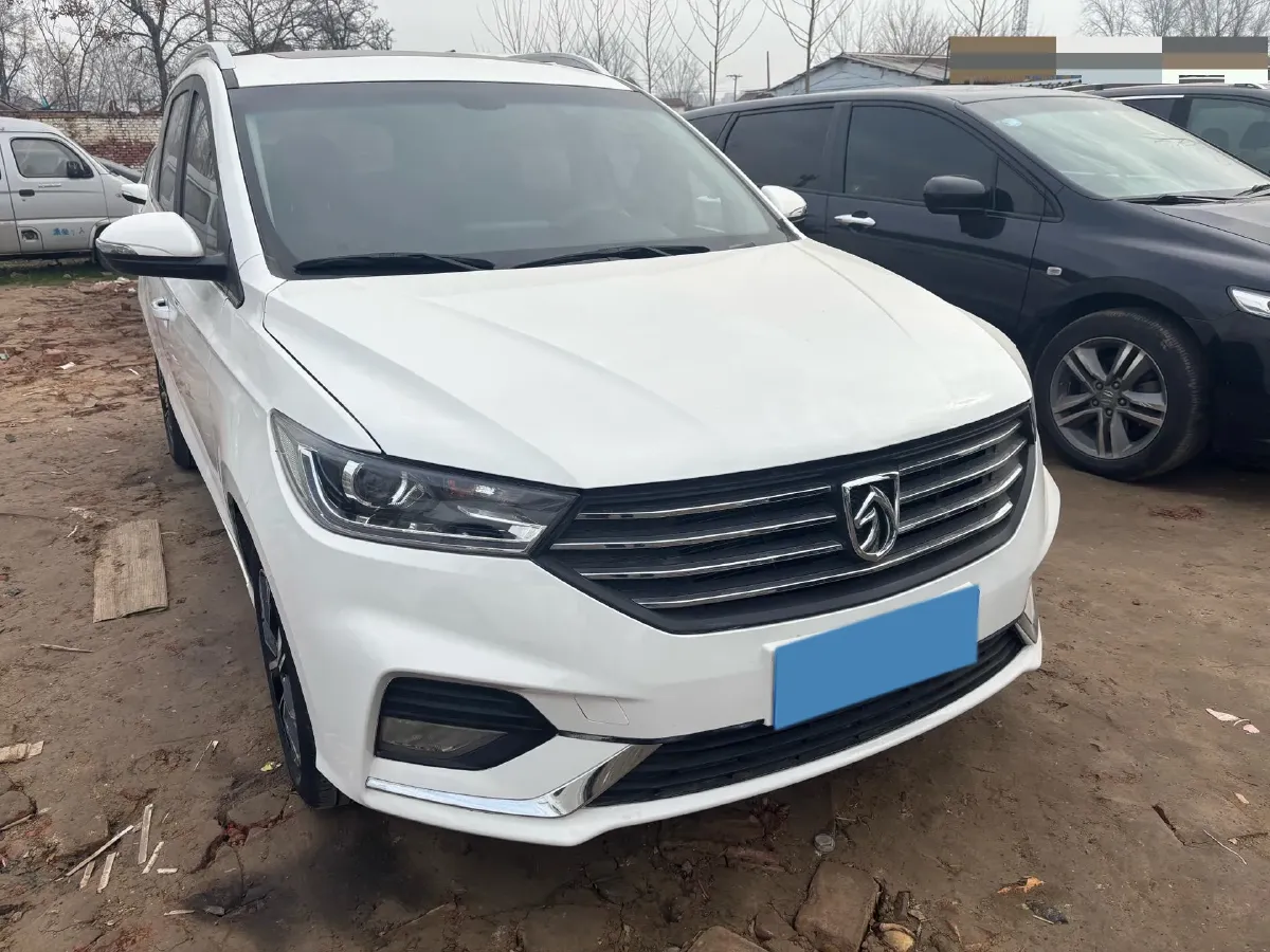 2019 BaoJun 360 1.5L 105HP L4 CVT,autocango,china used car exporter,china ev exporter,chinese used car exporter,chinese used ev exporter