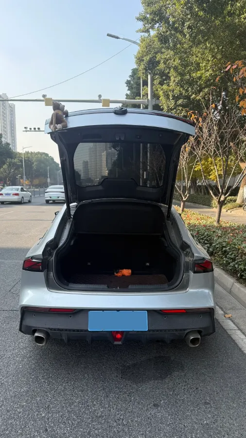 2023 ChangAn UNI-V 1.5T 188HP L4 7DCT,autocango,china used car exporter,china ev exporter,chinese used car exporter,chinese used ev exporter