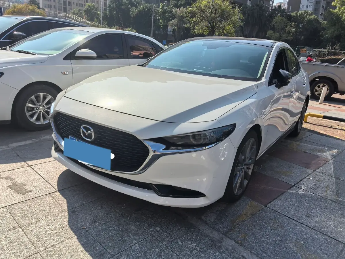 2022 Mazda 3 Axela 2.0L 158HP L4 6AT