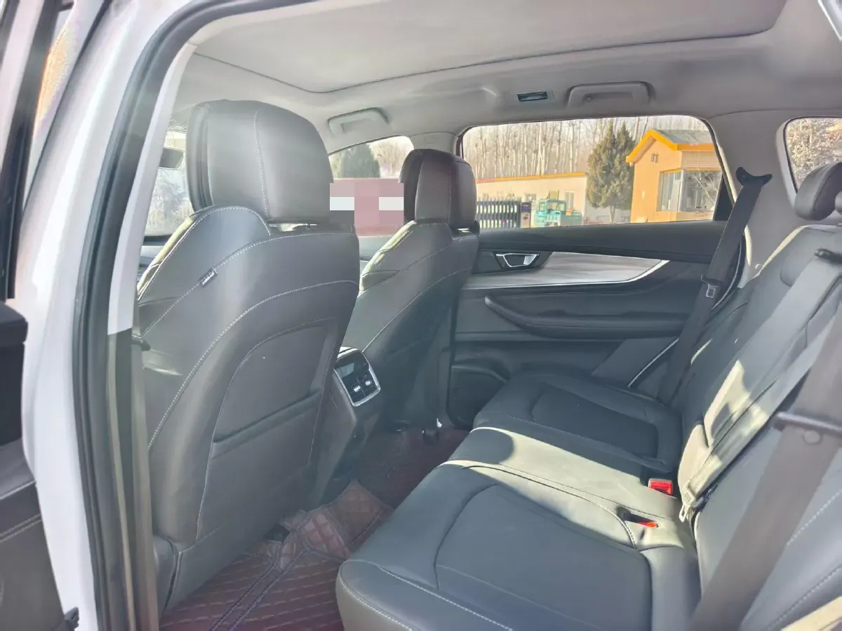 2021 Chery Tiggo 8 Plus 1.6T 197HP L4 7DCT,autocango,china used car exporter,china ev exporter,chinese used car exporter,chinese used ev exporter