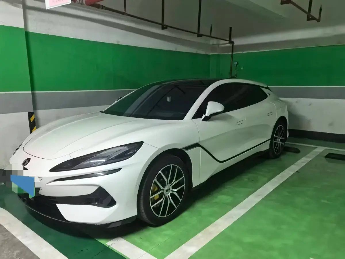 2024 Denza DenzaZ9GT 2.0T 207HP L4 E-CVT PHEV 38.5KWH