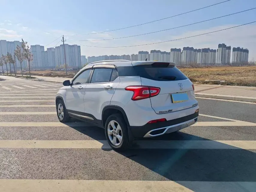 2017 BaoJun 310W 1.5L 105HP L4 6MT,autocango,china used car exporter,china ev exporter,chinese used car exporter,chinese used ev exporter