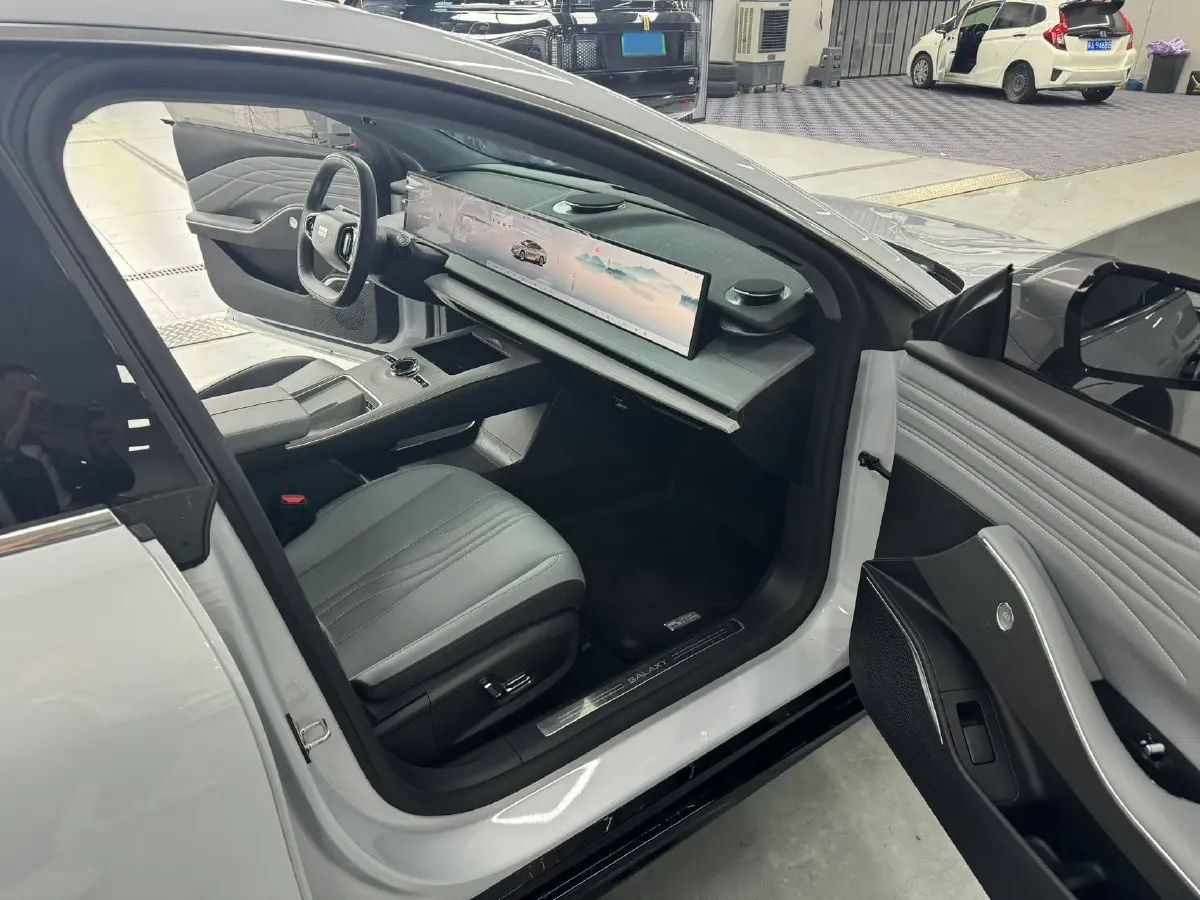 2024 Geely Galaxy E8 BEV 62KWH,autocango,china used car exporter,china ev exporter,chinese used car exporter,chinese used ev exporter