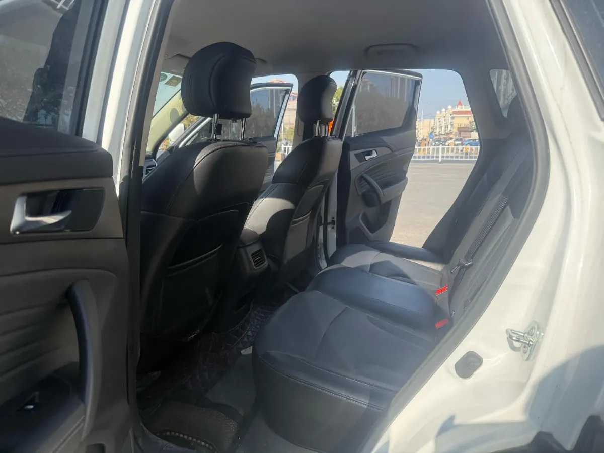 2020 ChangAn CS35 Plus 1.4T 158HP L4 7DCT,autocango,china used car exporter,china ev exporter,chinese used car exporter,chinese used ev exporter