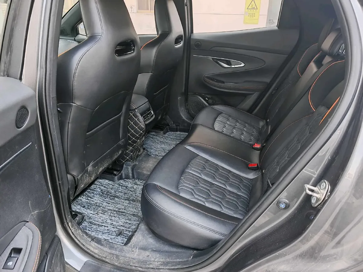 2022 ChangAn UNI-T 1.5T 188HP L4 7DCT,autocango,china used car exporter,china ev exporter,chinese used car exporter,chinese used ev exporter