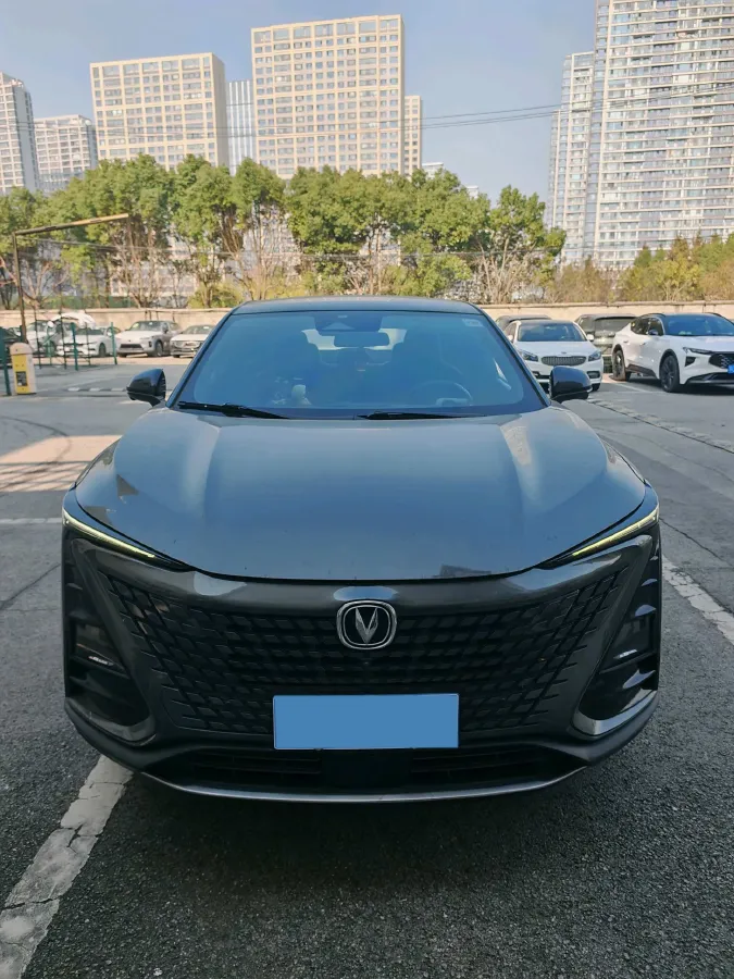 2022 ChangAn UNI-T 1.5T 188HP L4 7DCT,autocango,china used car exporter,china ev exporter,chinese used car exporter,chinese used ev exporter