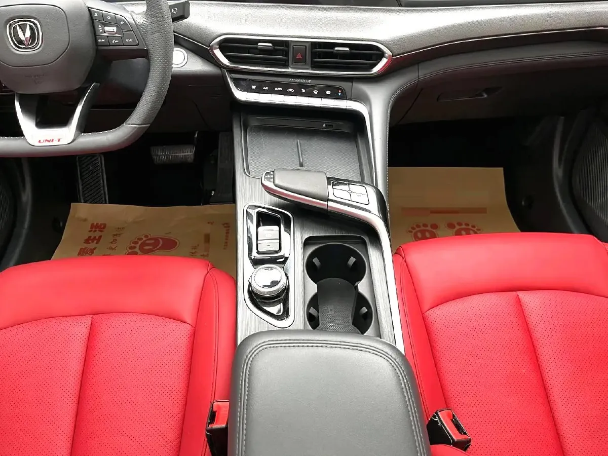 2020 ChangAn UNI-T 1.5T 180HP L4 7DCT,autocango,china used car exporter,china ev exporter,chinese used car exporter,chinese used ev exporter