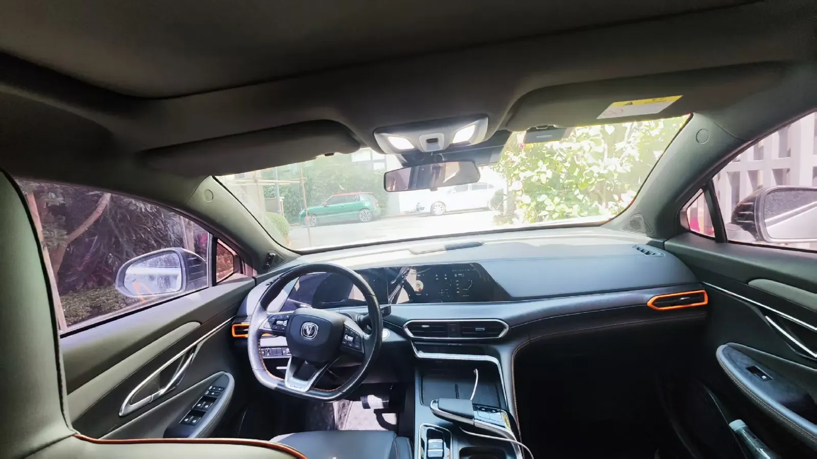 2022 ChangAn UNI-T 1.5T 188HP L4 7DCT,autocango,china used car exporter,china ev exporter,chinese used car exporter,chinese used ev exporter