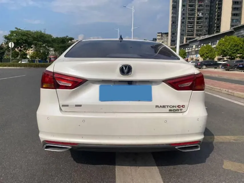 2022 ChangAn Raeton CC 1.5T 188HP L4 7DCT,autocango,china used car exporter,china ev exporter,chinese used car exporter,chinese used ev exporter