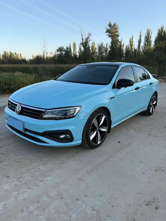 2019 Volkswagen T-Cross 1.4T 150HP L4 7DCT