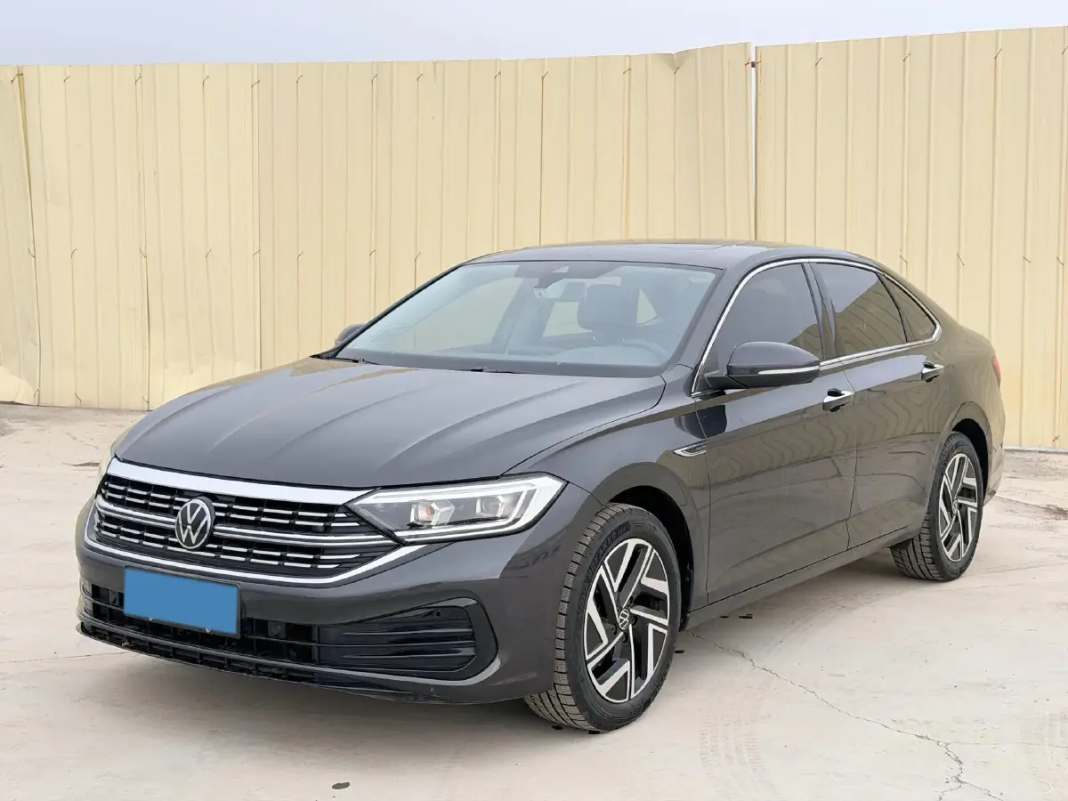 2023 Volkswagen Sagitar 1.5T 160HP L4 7DCT