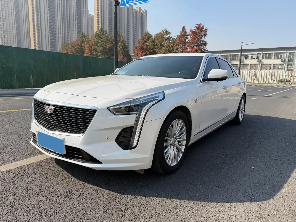 2022 Cadillac CT6 2.0T 237HP L4 10AT