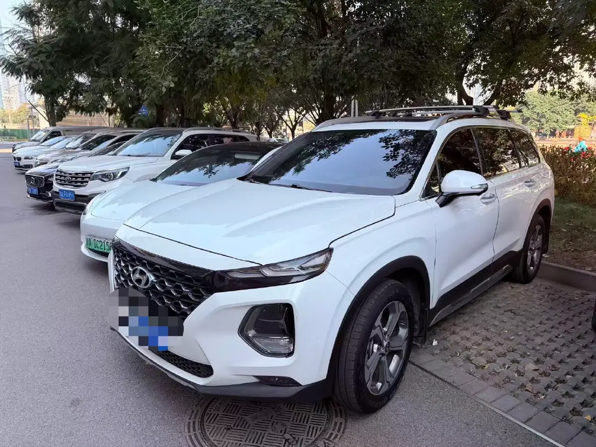 2019 Hyundai Santafe 2.0T 240HP L4 8AT