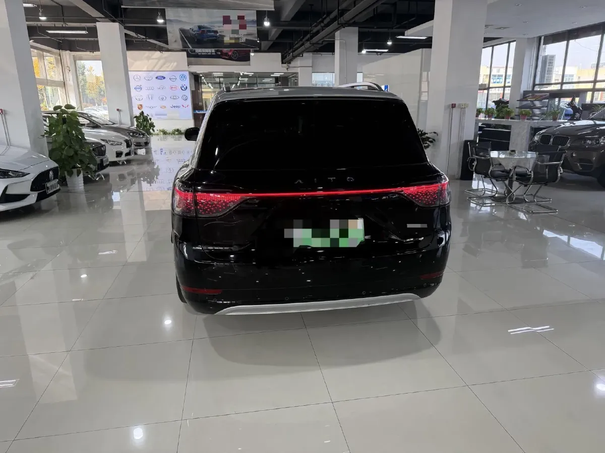 2024 AITO AITO M9 1.5T 152HP L4 REEV 42KWH,autocango,china used car exporter,china ev exporter,chinese used car exporter,chinese used ev exporter