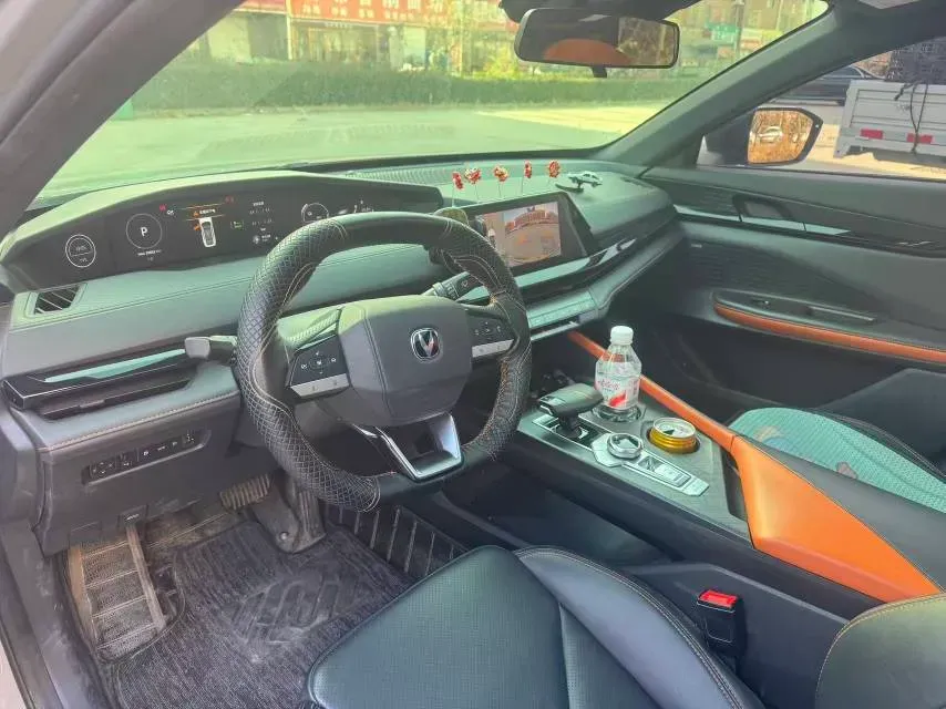 2023 ChangAn UNI-V iDD 1.5T 170HP L4 6TCT PHEV 18.4KWH,autocango,china used car exporter,china ev exporter,chinese used car exporter,chinese used ev exporter