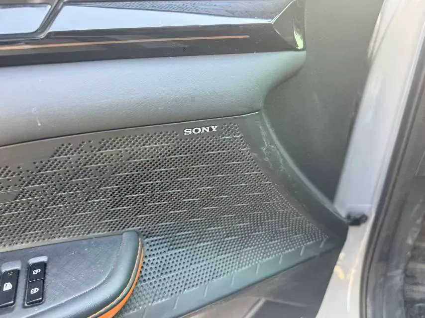 2023 ChangAn UNI-V iDD 1.5T 170HP L4 6TCT PHEV 18.4KWH,autocango,china used car exporter,china ev exporter,chinese used car exporter,chinese used ev exporter