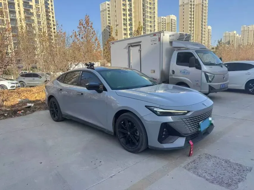 2023 ChangAn UNI-V iDD 1.5T 170HP L4 6TCT PHEV 18.4KWH,autocango,china used car exporter,china ev exporter,chinese used car exporter,chinese used ev exporter