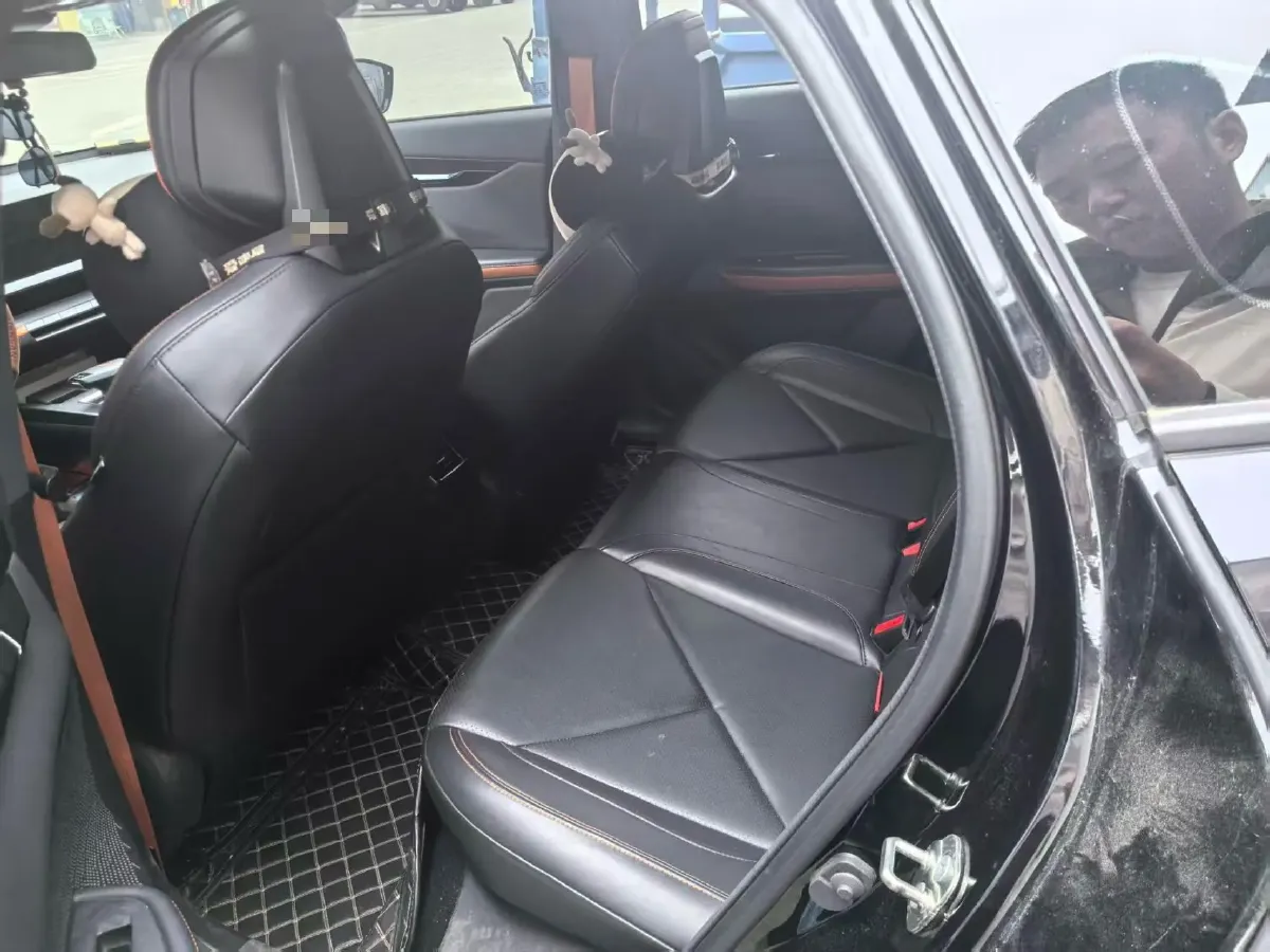 2022 ChangAn UNI-V 1.5T 188HP L4 7DCT,autocango,china used car exporter,china ev exporter,chinese used car exporter,chinese used ev exporter