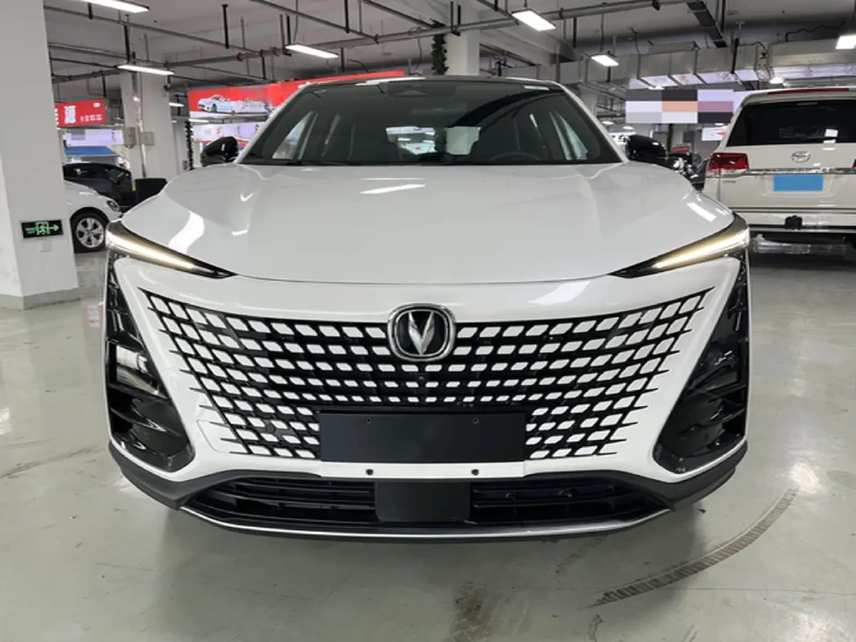 2022 ChangAn UNI-T 1.5T 188HP L4 7DCT,autocango,china used car exporter,china ev exporter,chinese used car exporter,chinese used ev exporter