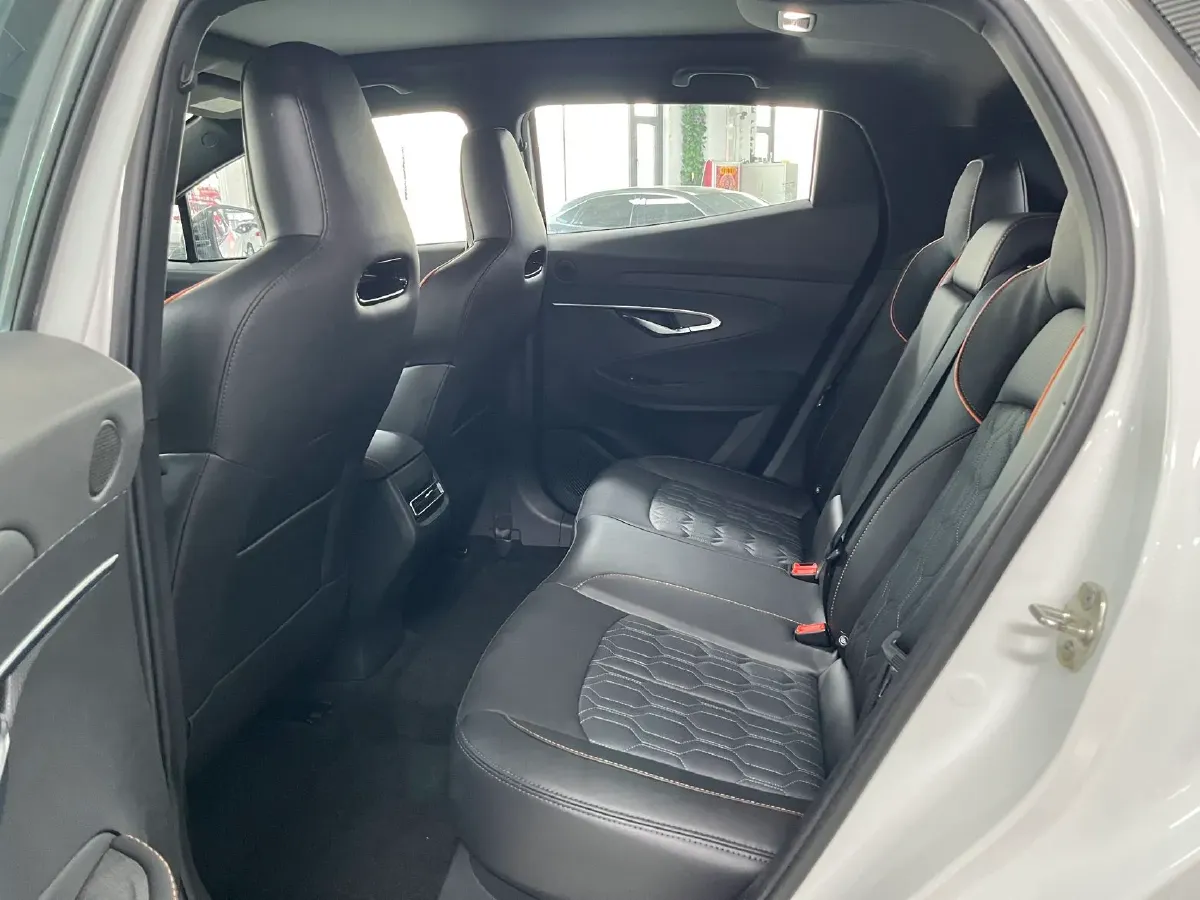 2022 ChangAn UNI-T 1.5T 188HP L4 7DCT,autocango,china used car exporter,china ev exporter,chinese used car exporter,chinese used ev exporter