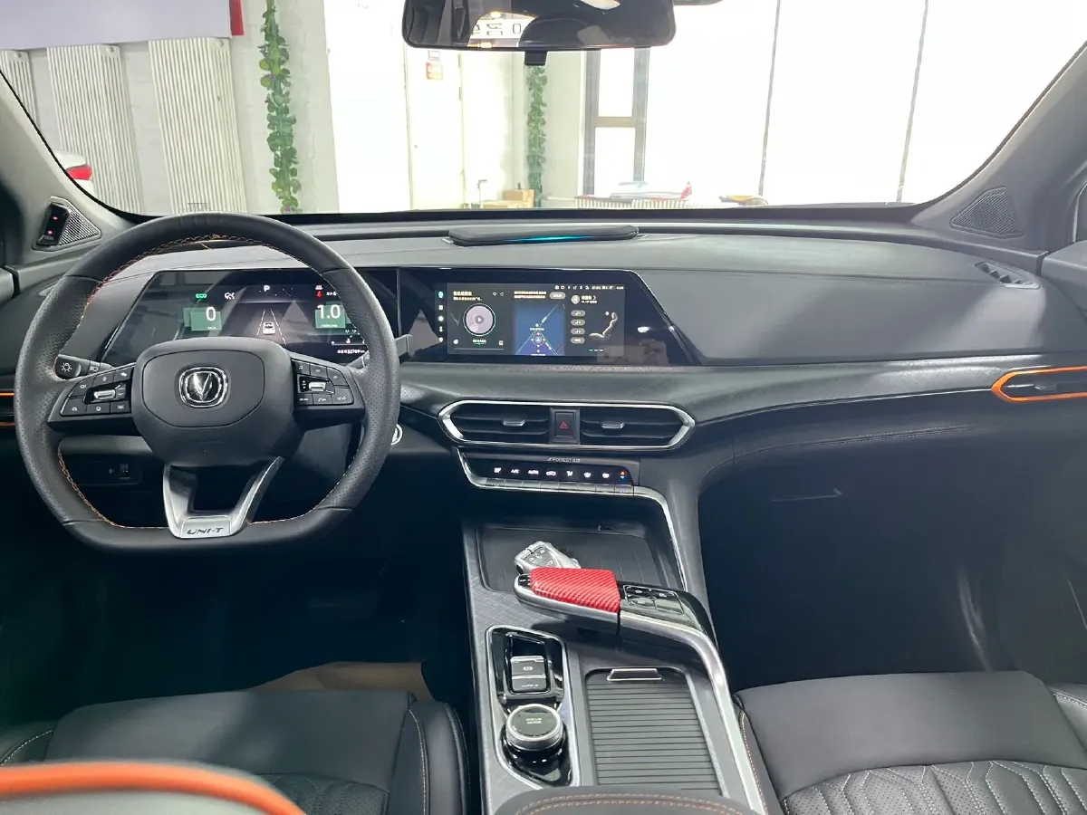 2022 ChangAn UNI-T 1.5T 188HP L4 7DCT,autocango,china used car exporter,china ev exporter,chinese used car exporter,chinese used ev exporter