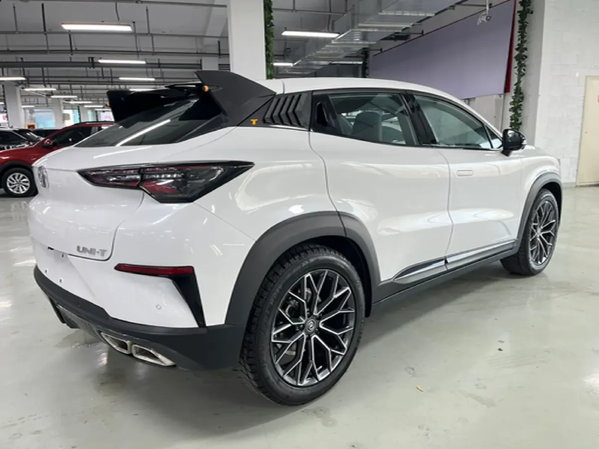 2022 ChangAn UNI-T 1.5T 188HP L4 7DCT,autocango,china used car exporter,china ev exporter,chinese used car exporter,chinese used ev exporter