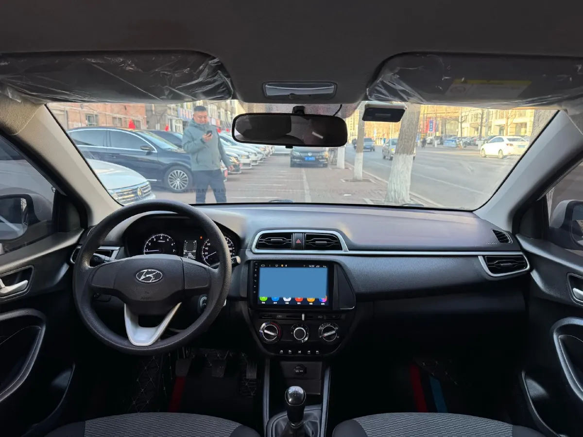 2017 Hyundai Reina 1.4L 95HP L4 5MT,autocango,china used car exporter,china ev exporter,chinese used car exporter,chinese used ev exporter