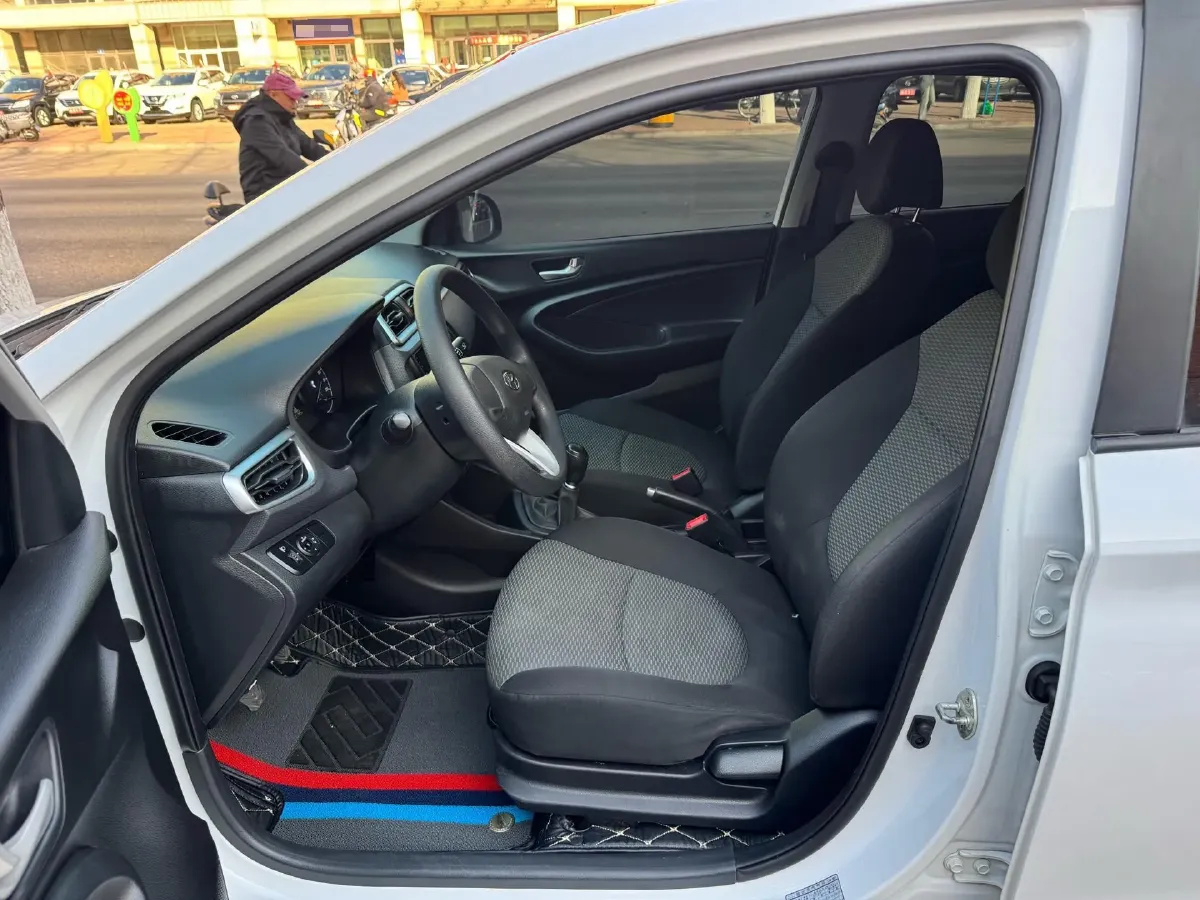 2017 Hyundai Reina 1.4L 95HP L4 5MT,autocango,china used car exporter,china ev exporter,chinese used car exporter,chinese used ev exporter