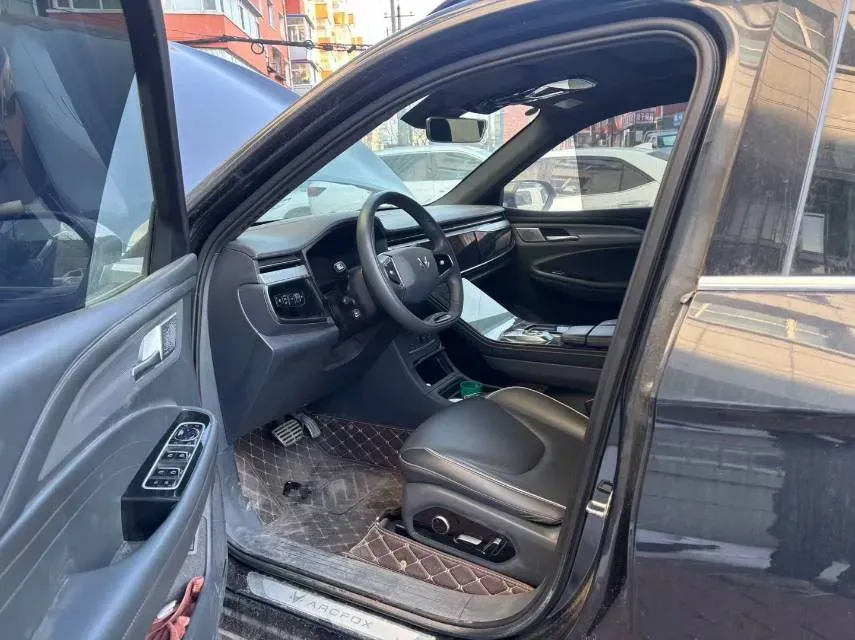 2022 ARCFOX αT BEV 65.6KWH,autocango,china used car exporter,china ev exporter,chinese used car exporter,chinese used ev exporter