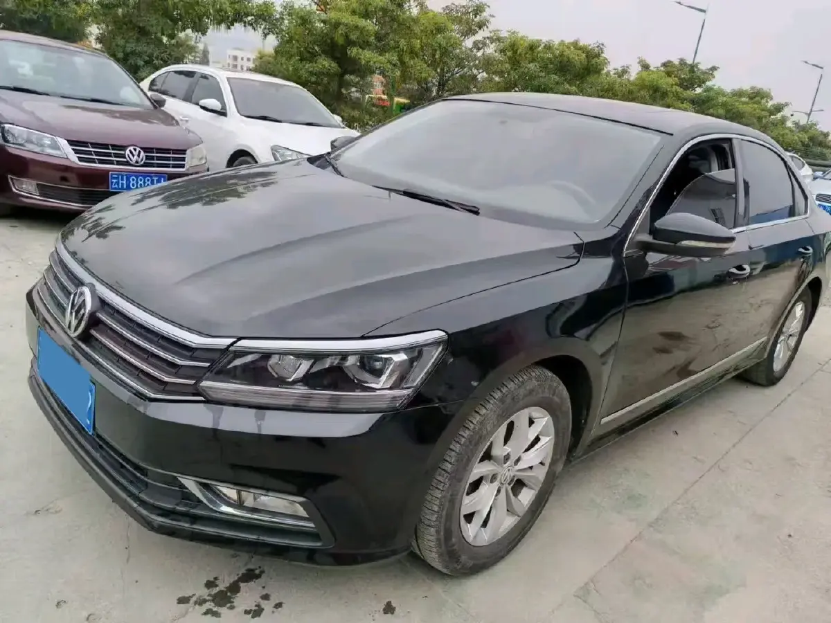2017 Volkswagen Passat 1.4T 150HP L4 7DCT