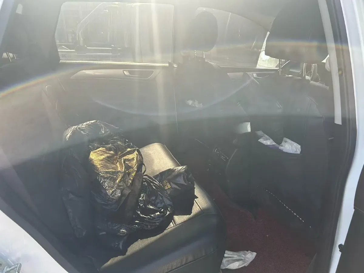 2021 Haval M6 1.5T 150HP L4 7DCT,autocango,china used car exporter,china ev exporter,chinese used car exporter,chinese used ev exporter