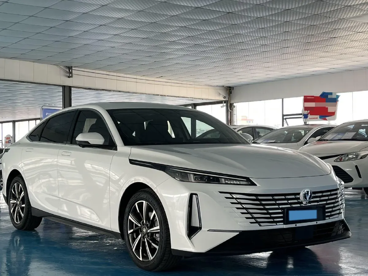 2024 ChangAn Eado 1.5T 170HP L4 7DCT,autocango,china used car exporter,china ev exporter,chinese used car exporter,chinese used ev exporter