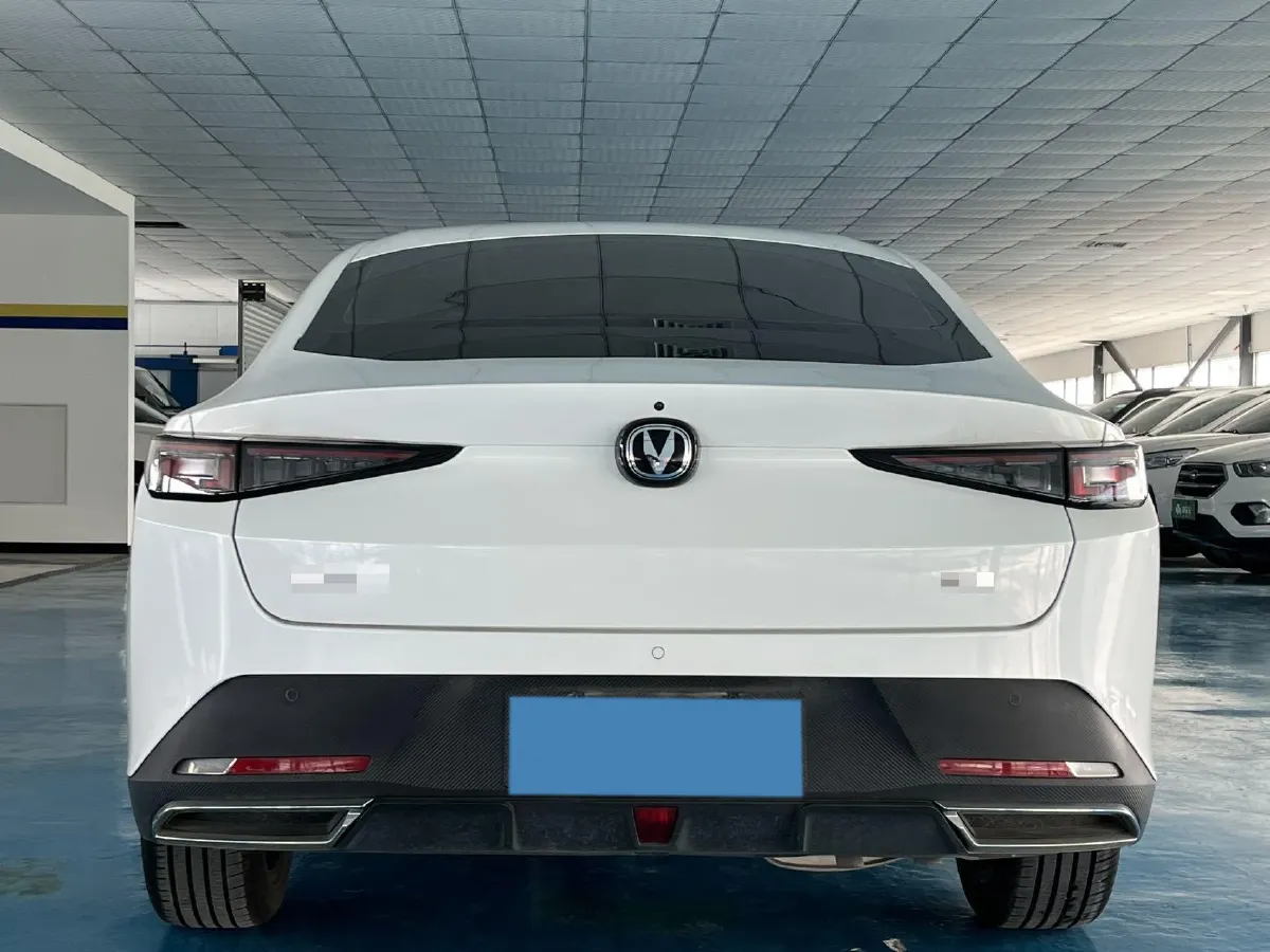 2024 ChangAn Eado 1.5T 170HP L4 7DCT,autocango,china used car exporter,china ev exporter,chinese used car exporter,chinese used ev exporter