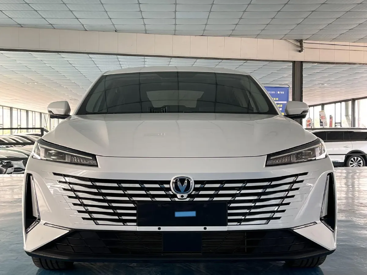 2024 ChangAn Eado 1.5T 170HP L4 7DCT,autocango,china used car exporter,china ev exporter,chinese used car exporter,chinese used ev exporter