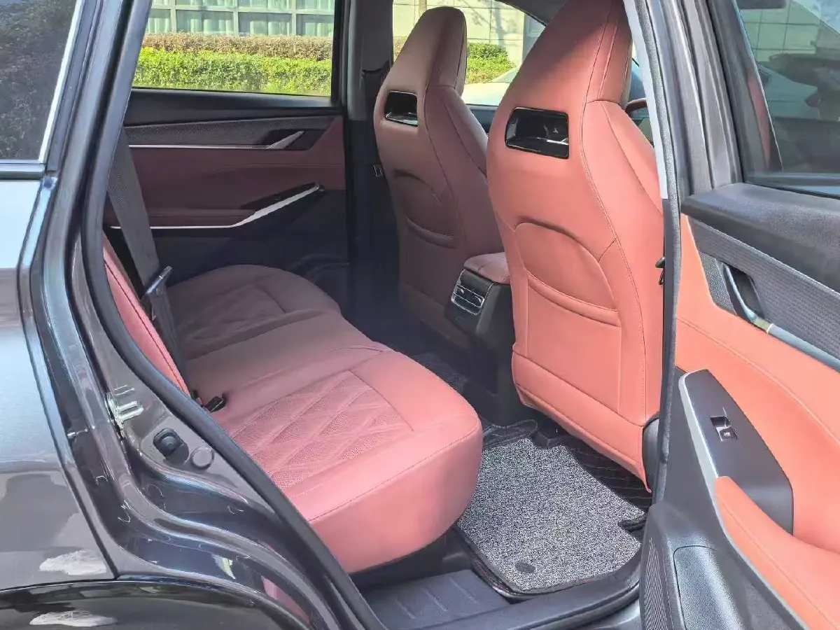 2023 ChangAn CS75 Plus 1.5T 188HP L4 8AT,autocango,china used car exporter,china ev exporter,chinese used car exporter,chinese used ev exporter