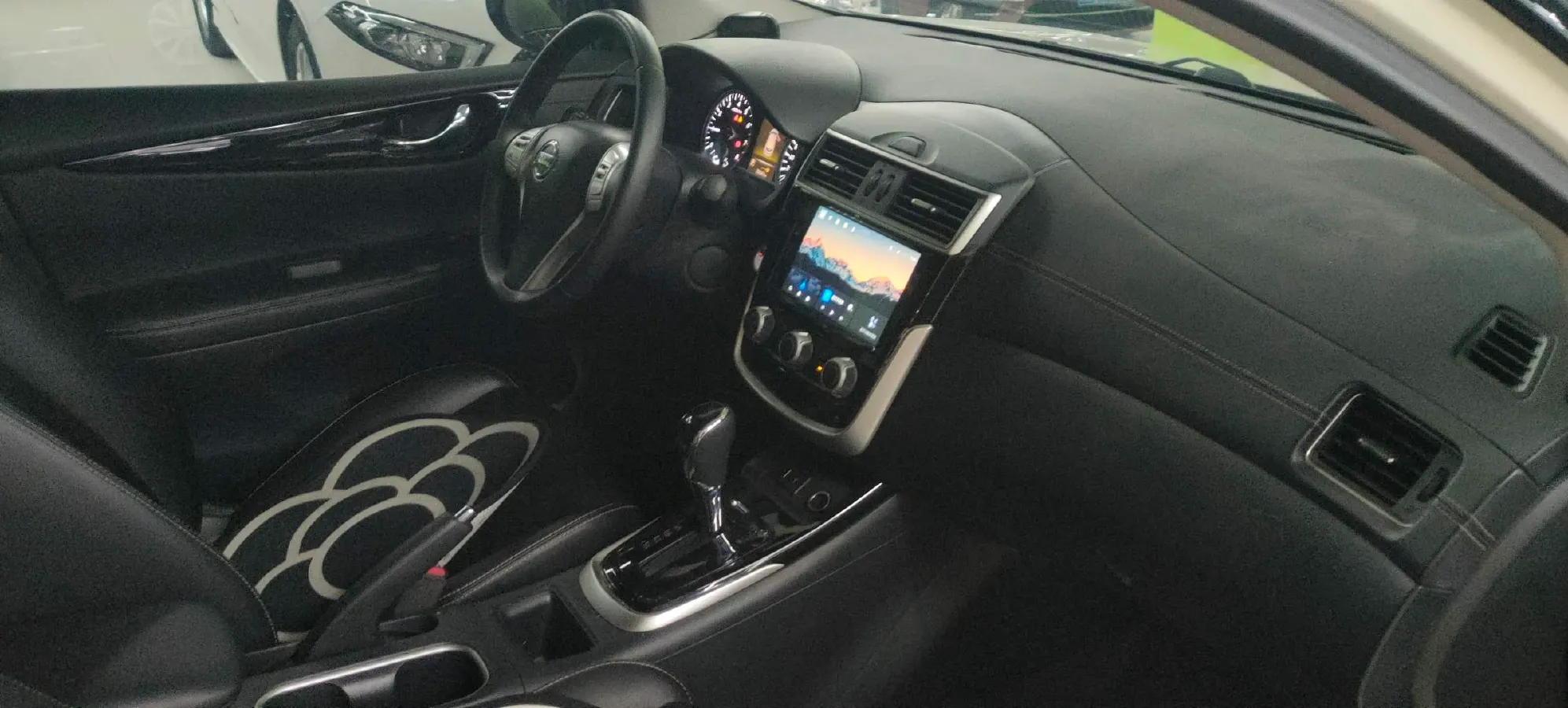 2021 Nissan Tiida 1.6L 122HP L4 CVT,autocango,china used car exporter,china ev exporter,chinese used car exporter,chinese used ev exporter