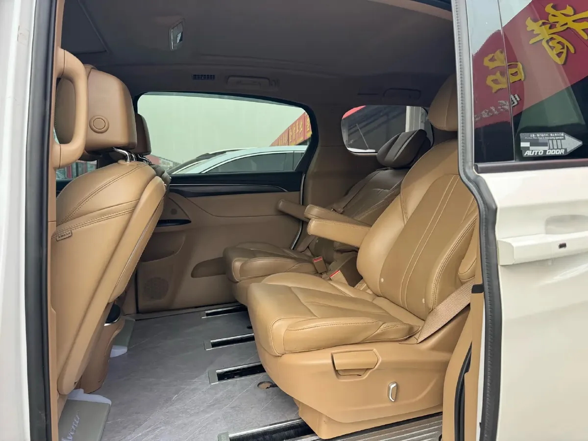 2021 Buick GL8 2.0T 237HP L4 9AT,autocango,china used car exporter,china ev exporter,chinese used car exporter,chinese used ev exporter