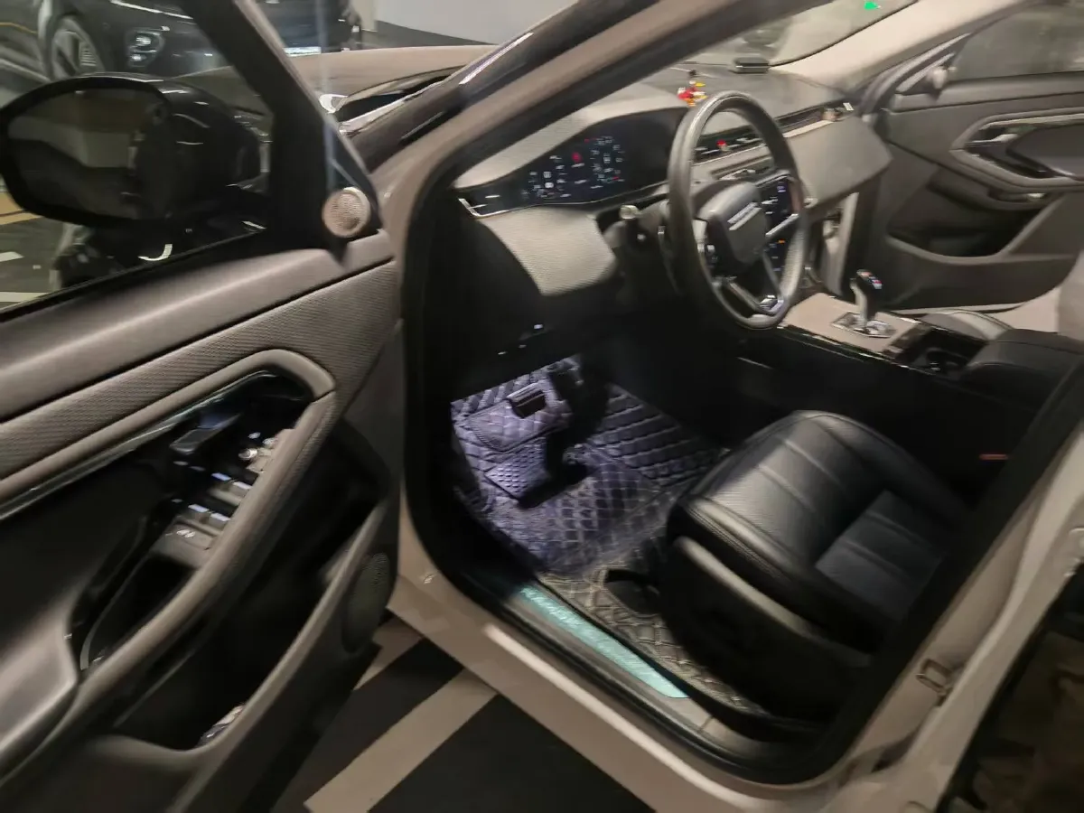 2021 Land Rover Range Rover Evoque 2.0T 249HP L4 9AT,autocango,china used car exporter,china ev exporter,chinese used car exporter,chinese used ev exporter