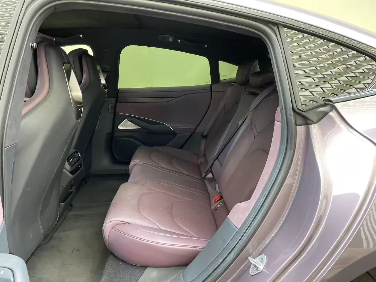 2024 MI SU7 BEV 101KWH,autocango,china used car exporter,china ev exporter,chinese used car exporter,chinese used ev exporter