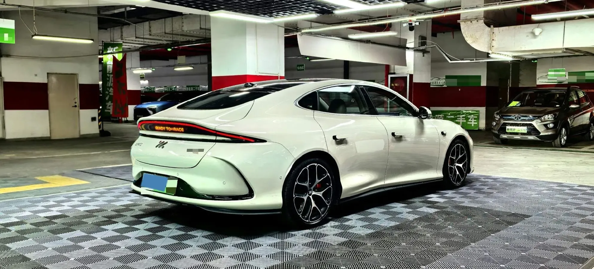 2025 IM L6 BEV,autocango,china used car exporter,china ev exporter,chinese used car exporter,chinese used ev exporter