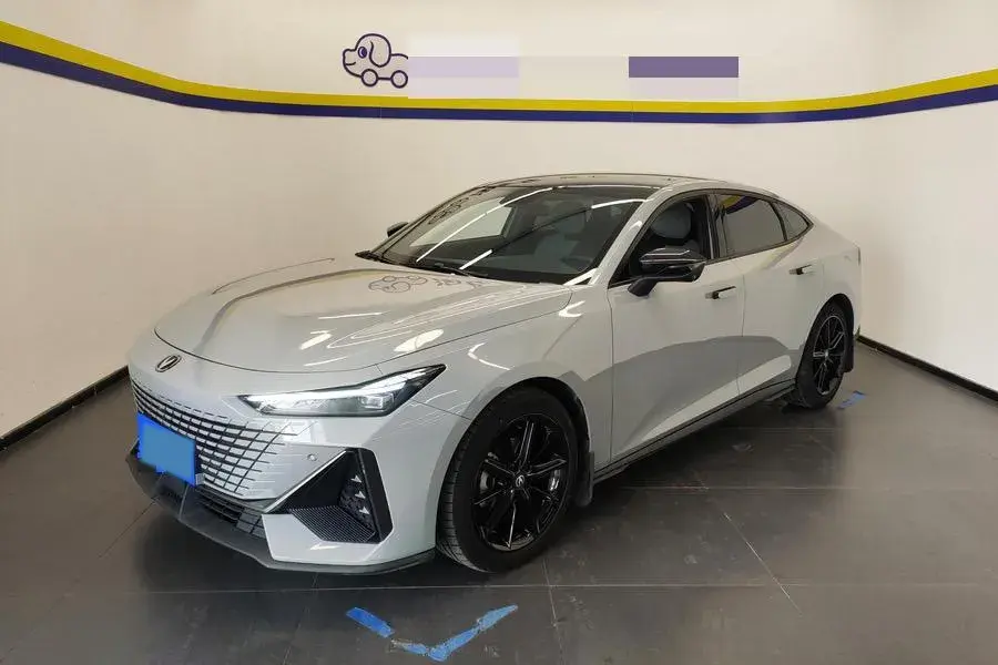 2022 ChangAn UNI-V 1.5T 188HP L4 7DCT