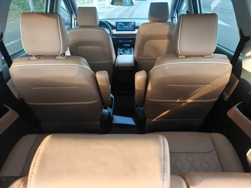 2022 WuLing KaiJie 1.5T 147HP L4 CVT,autocango,china used car exporter,china ev exporter,chinese used car exporter,chinese used ev exporter