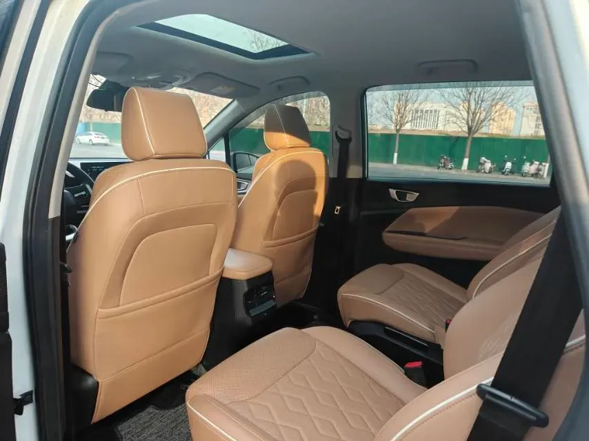 2022 WuLing KaiJie 1.5T 147HP L4 CVT,autocango,china used car exporter,china ev exporter,chinese used car exporter,chinese used ev exporter