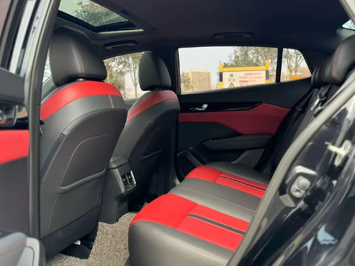 2020 DongFeng Aeolus YiXuan 1.5T 150HP L4 6DCT,autocango,china used car exporter,china ev exporter,chinese used car exporter,chinese used ev exporter