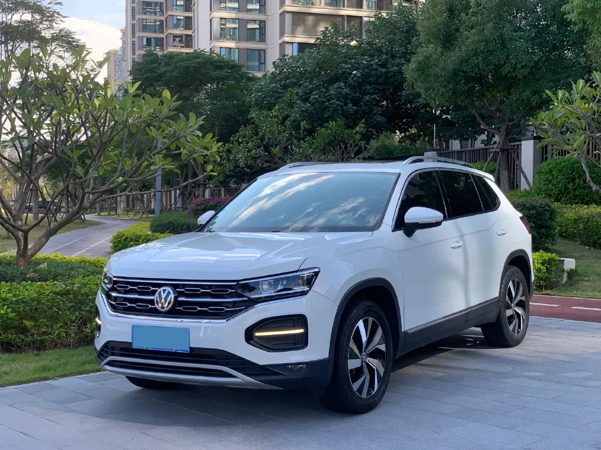 2019 Jeep Cherokee 2.0T 234HP L4 9AT