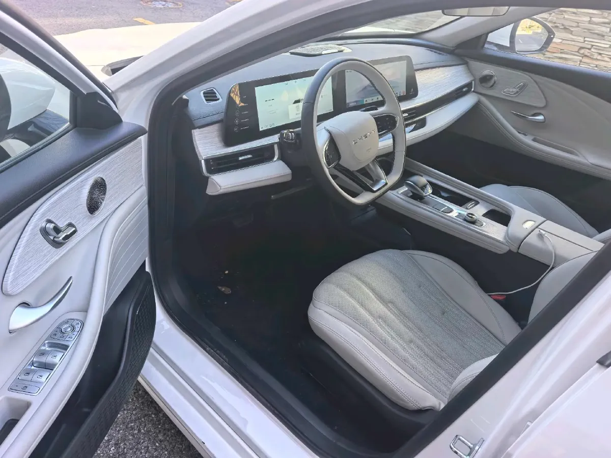 2024 Fulwin FulwinA8 1.5T 156HP L4 1DHT PHEV 18.3KWH,autocango,china used car exporter,china ev exporter,chinese used car exporter,chinese used ev exporter