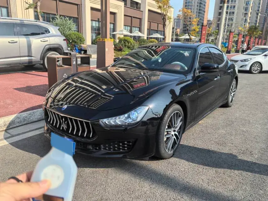 2018 Maserati Ghibli 3.0T 350HP V6 8AT