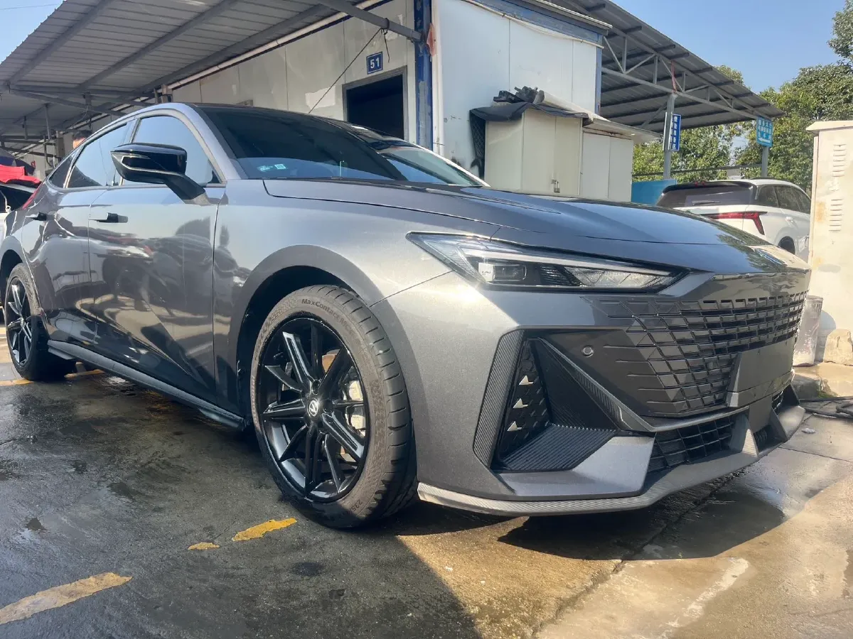 2022 ChangAn UNI-V 1.5T 188HP L4 7DCT,autocango,china used car exporter,china ev exporter,chinese used car exporter,chinese used ev exporter